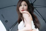 韩国车模身材丰满 气质迷人