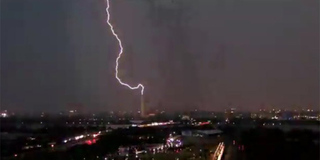 白宫附近 2名美国士兵遭雷劈