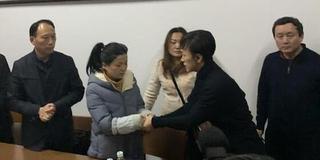 滴滴总裁探望被害司机家属 达成补偿协议