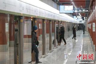 北京地铁治不戴口罩 不听劝者将报警